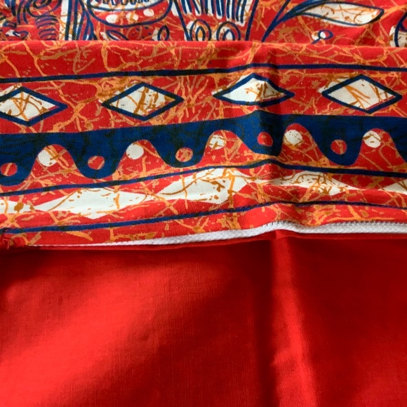 Batik Red Print Pillow Case/Wall Hanging Tapestry 27”x32” - Picture 5 of 5